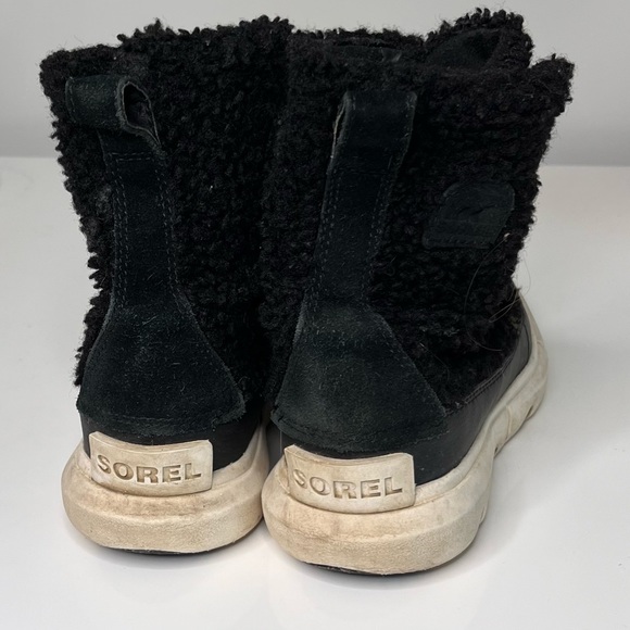 Kids Sorel winter boots - Picture 2 of 6